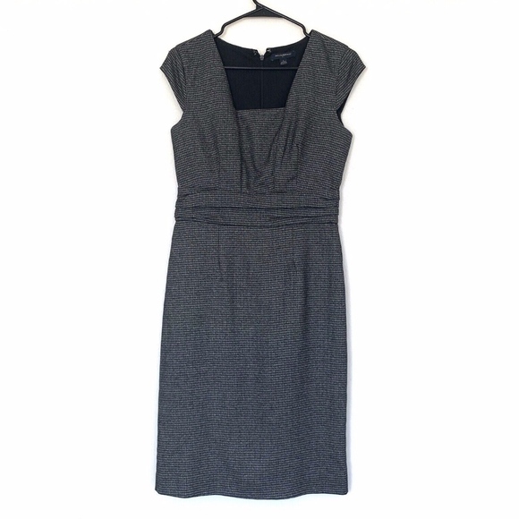 Banana Republic Dresses & Skirts - Banana Republic Gray Black Print Sheath Dress